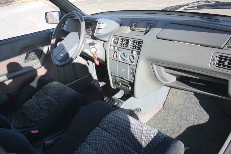 Illustration for article titled For $10,900, Might This 1989 Citroƫn BX Be Excellent?